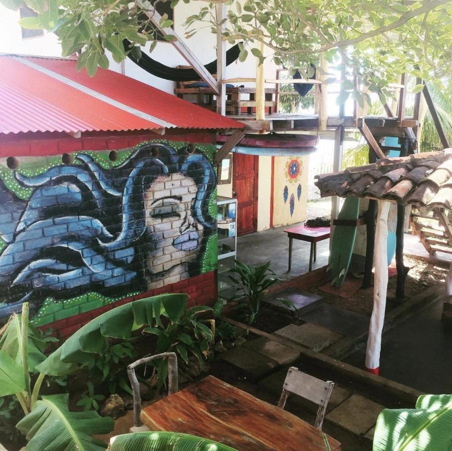 Monkey House Hostel Tola Exterior photo